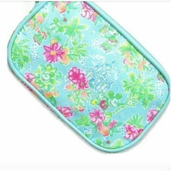 Disney Parks x Lilly Pulitzer Gillie Wristlet New Green Pink White - Picture 1 of 7